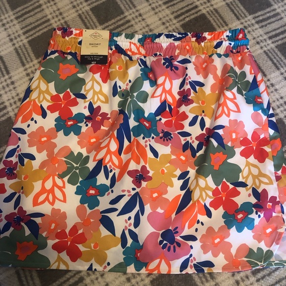 NWT flowered skirt - Picture 5 of 7